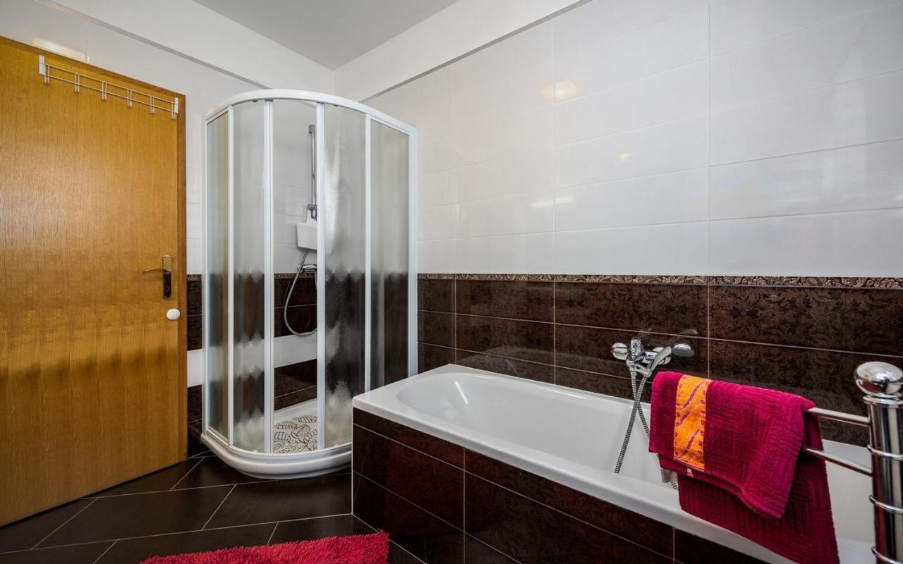 Iva House With Apartment Umag Kültér fotó